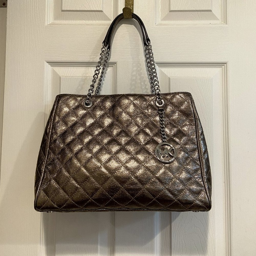 NWT Michael Kors metallic gold shoulder bag.